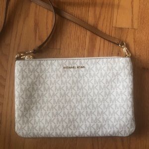 Michael kors cross body